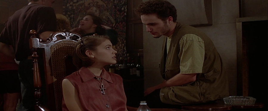 charmed-online-dot-net_EmbraceOfTheVampire1814.jpg