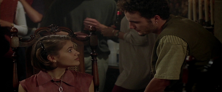 charmed-online-dot-net_EmbraceOfTheVampire1822.jpg