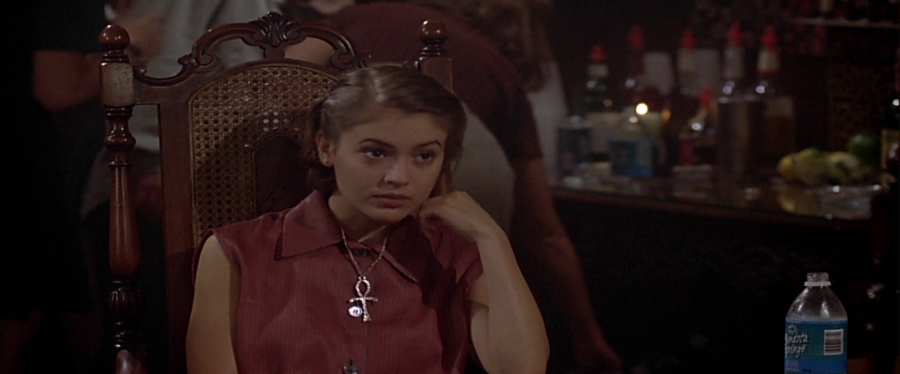 charmed-online-dot-net_EmbraceOfTheVampire1874.jpg
