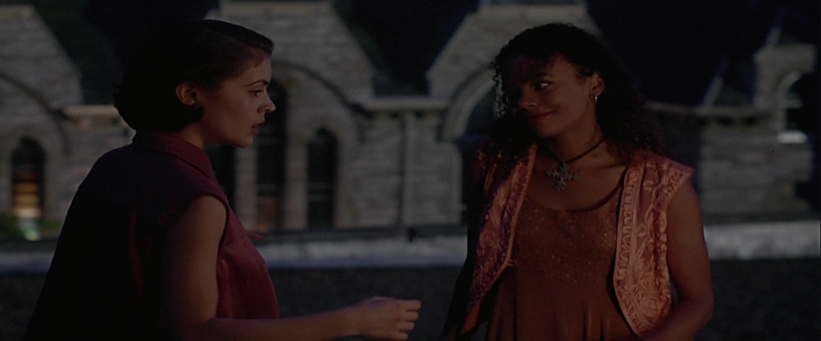 charmed-online-dot-net_EmbraceOfTheVampire2054.jpg