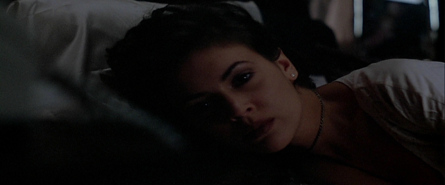 charmed-online-dot-net_EmbraceOfTheVampire2253.jpg
