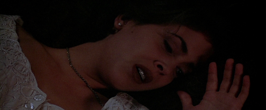 charmed-online-dot-net_EmbraceOfTheVampire2591.jpg charmed-online-dot-net_EmbraceOfTheVampire2591.jpg