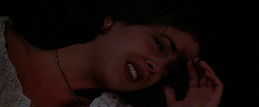charmed-online-dot-net_EmbraceOfTheVampire2600.jpg