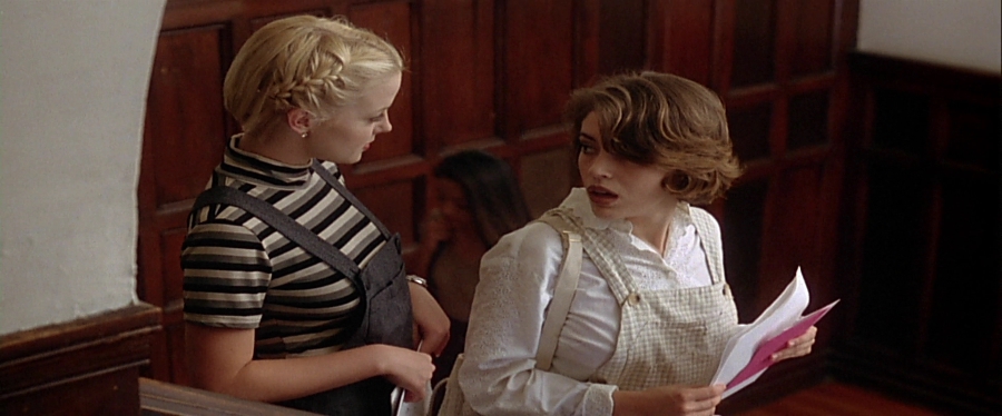 charmed-online-dot-net_EmbraceOfTheVampire3204.jpg