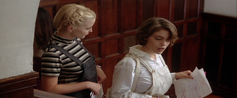 charmed-online-dot-net_EmbraceOfTheVampire3205.jpg