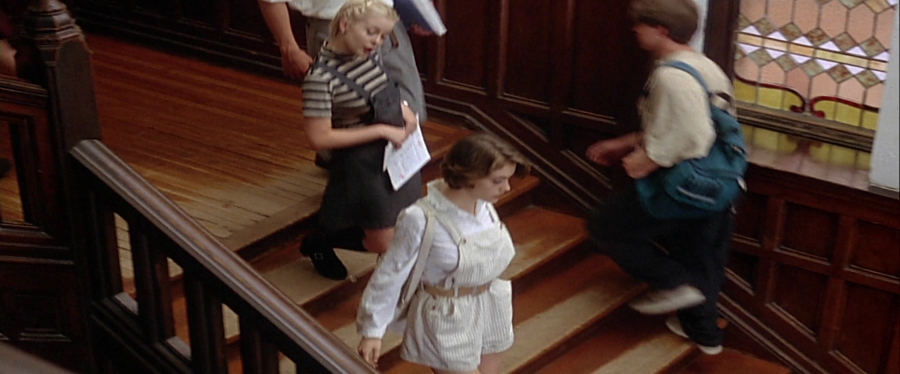 charmed-online-dot-net_EmbraceOfTheVampire3210.jpg