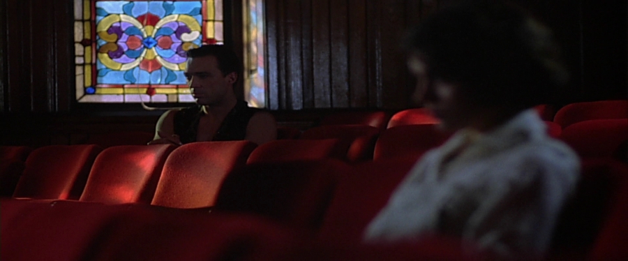 charmed-online-dot-net_EmbraceOfTheVampire3246.jpg