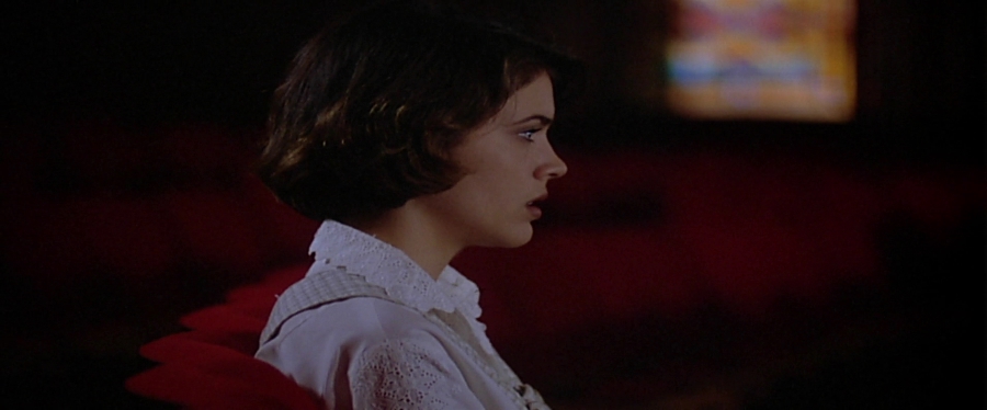 charmed-online-dot-net_EmbraceOfTheVampire3259.jpg