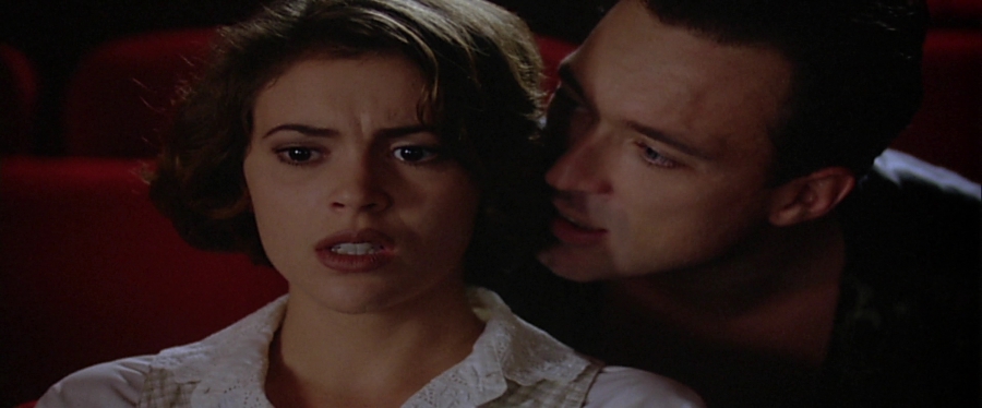 charmed-online-dot-net_EmbraceOfTheVampire3322.jpg