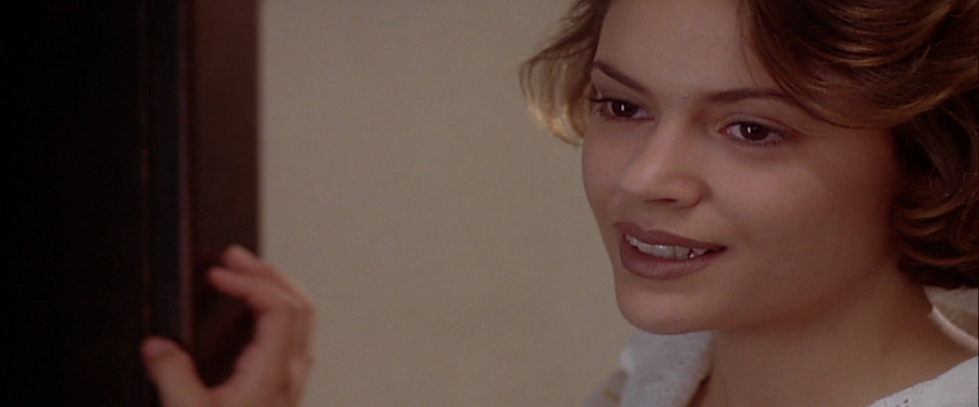 charmed-online-dot-net_EmbraceOfTheVampire3405.jpg
