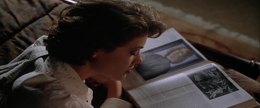 charmed-online-dot-net_EmbraceOfTheVampire3422.jpg