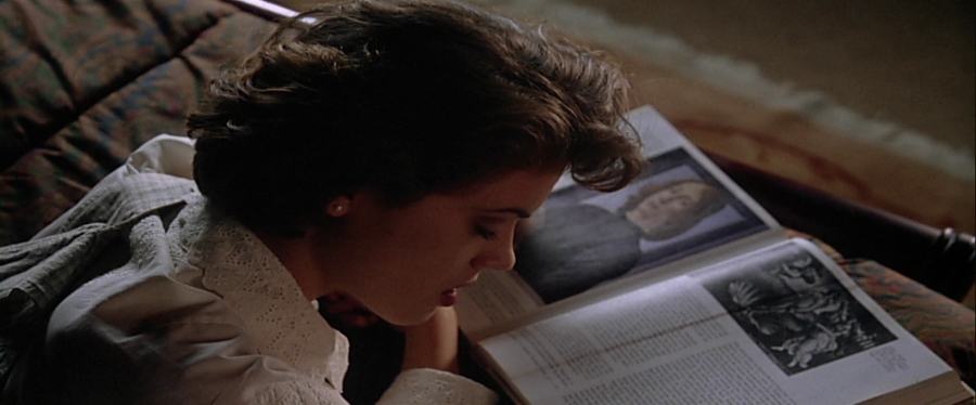 charmed-online-dot-net_EmbraceOfTheVampire3425.jpg