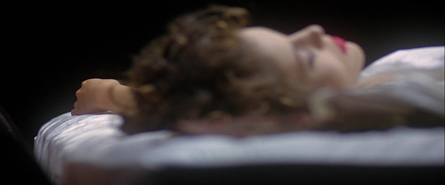 charmed-online-dot-net_EmbraceOfTheVampire3462.jpg