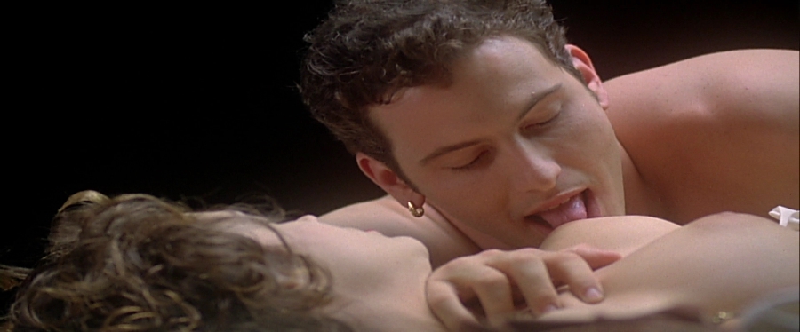 charmed-online-dot-net_EmbraceOfTheVampire3479.jpg