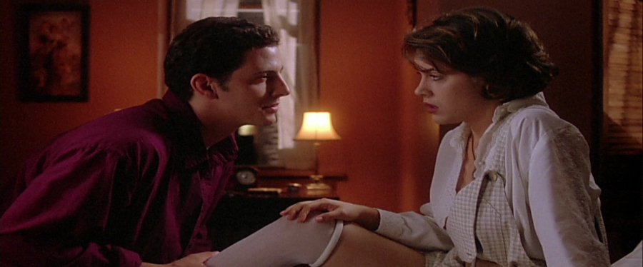 charmed-online-dot-net_EmbraceOfTheVampire3560.jpg