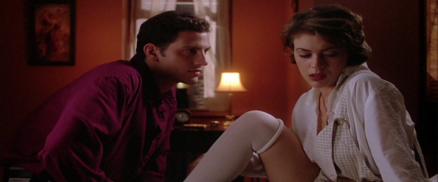 charmed-online-dot-net_EmbraceOfTheVampire3578.jpg