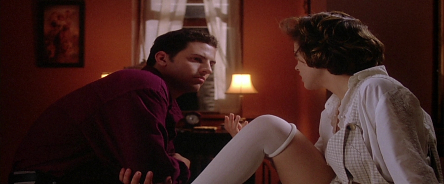 charmed-online-dot-net_EmbraceOfTheVampire3642.jpg