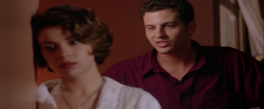 charmed-online-dot-net_EmbraceOfTheVampire3658.jpg