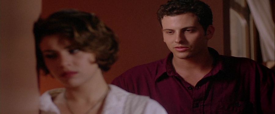 charmed-online-dot-net_EmbraceOfTheVampire3683.jpg