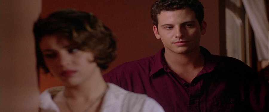 charmed-online-dot-net_EmbraceOfTheVampire3688.jpg