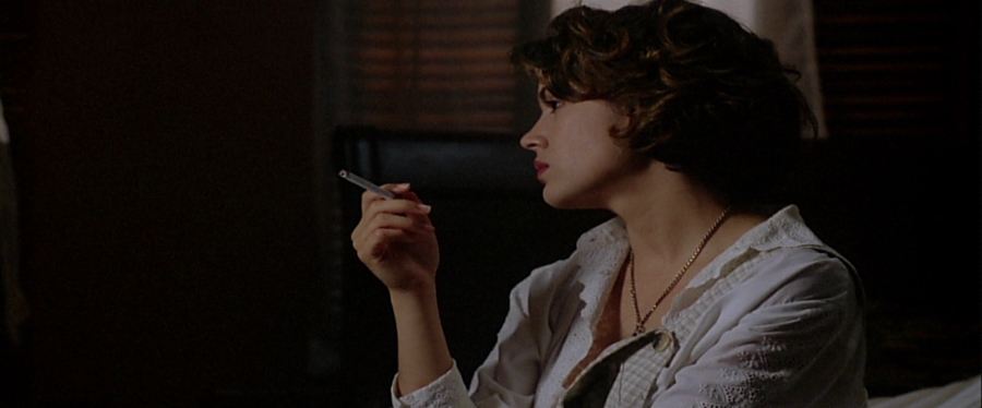 charmed-online-dot-net_EmbraceOfTheVampire3814.jpg