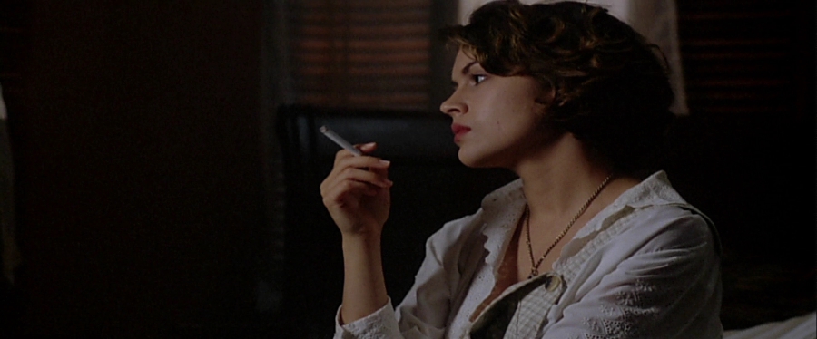 charmed-online-dot-net_EmbraceOfTheVampire3815.jpg