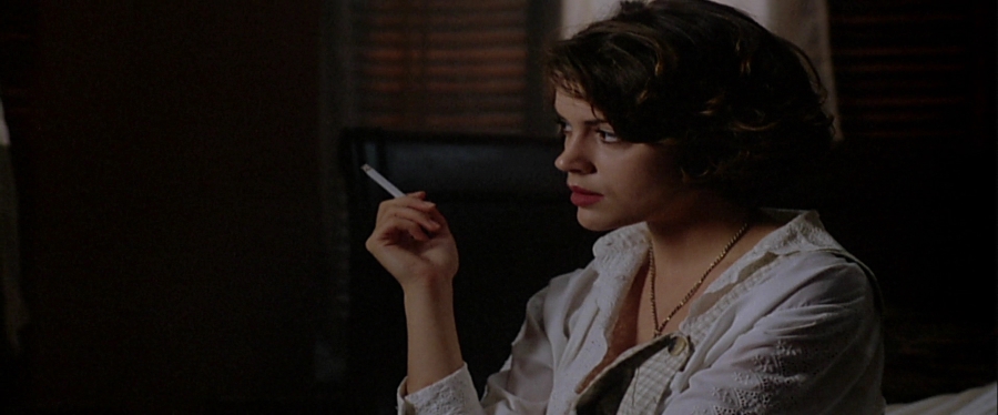 charmed-online-dot-net_EmbraceOfTheVampire3824.jpg