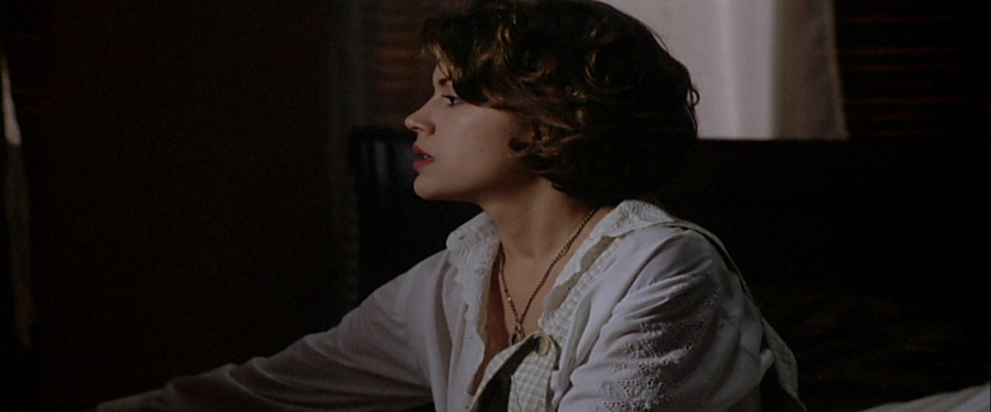 charmed-online-dot-net_EmbraceOfTheVampire3833.jpg