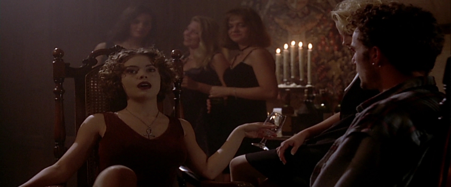 charmed-online-dot-net_EmbraceOfTheVampire3919.jpg