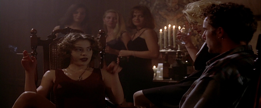 charmed-online-dot-net_EmbraceOfTheVampire3921.jpg