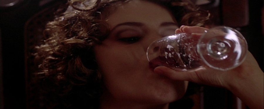 charmed-online-dot-net_EmbraceOfTheVampire3948.jpg
