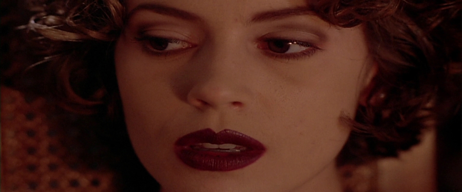 charmed-online-dot-net_EmbraceOfTheVampire3951.jpg