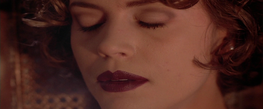 charmed-online-dot-net_EmbraceOfTheVampire3996.jpg