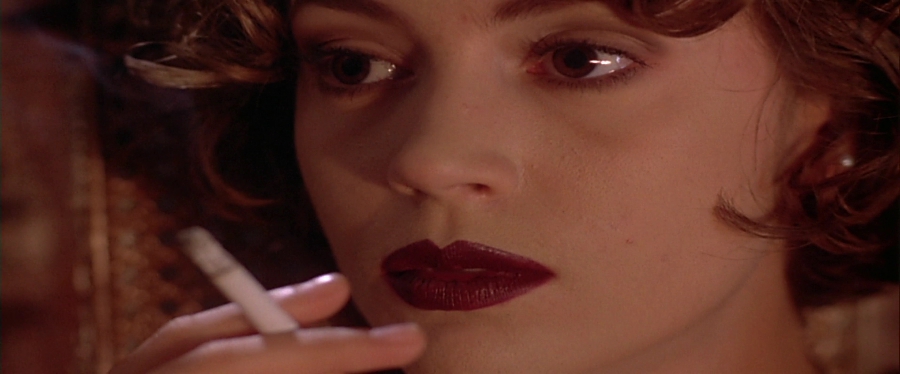 charmed-online-dot-net_EmbraceOfTheVampire4006.jpg