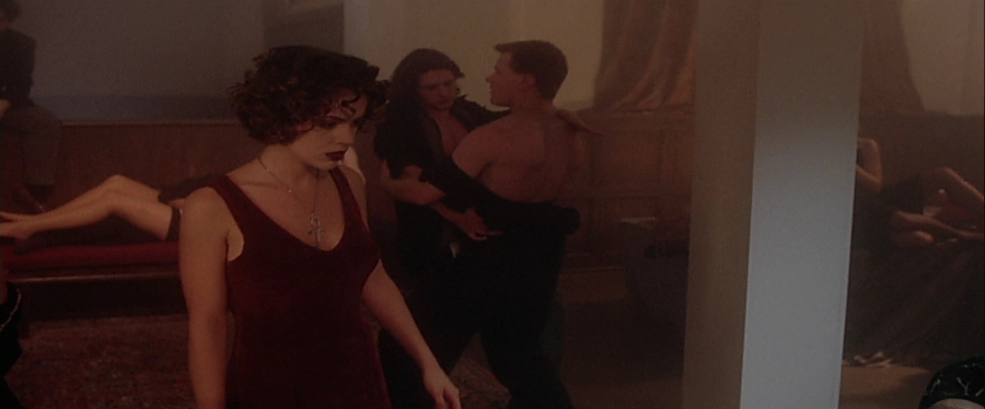 charmed-online-dot-net_EmbraceOfTheVampire4019.jpg