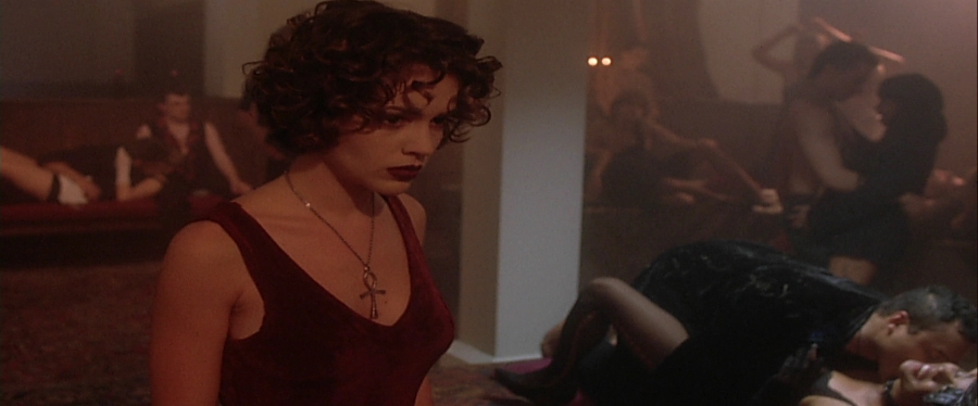 charmed-online-dot-net_EmbraceOfTheVampire4039.jpg