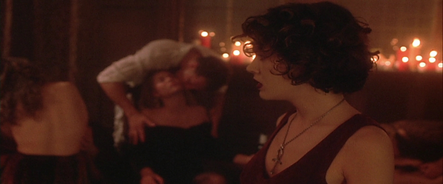 charmed-online-dot-net_EmbraceOfTheVampire4083.jpg