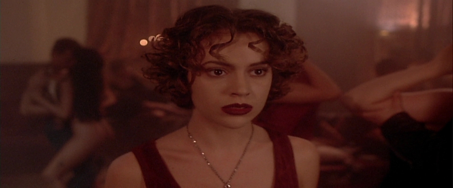 charmed-online-dot-net_EmbraceOfTheVampire4186.jpg