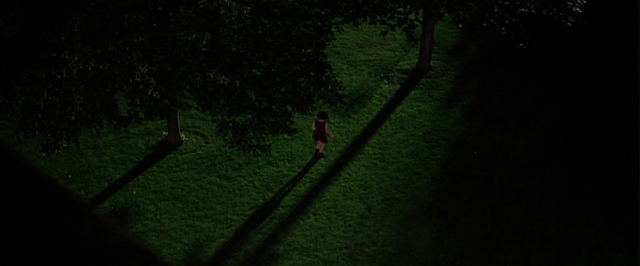 charmed-online-dot-net_EmbraceOfTheVampire4213.jpg