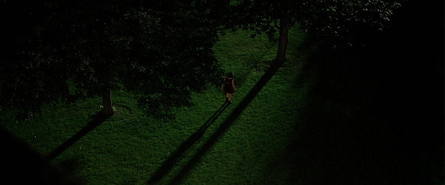 charmed-online-dot-net_EmbraceOfTheVampire4215.jpg