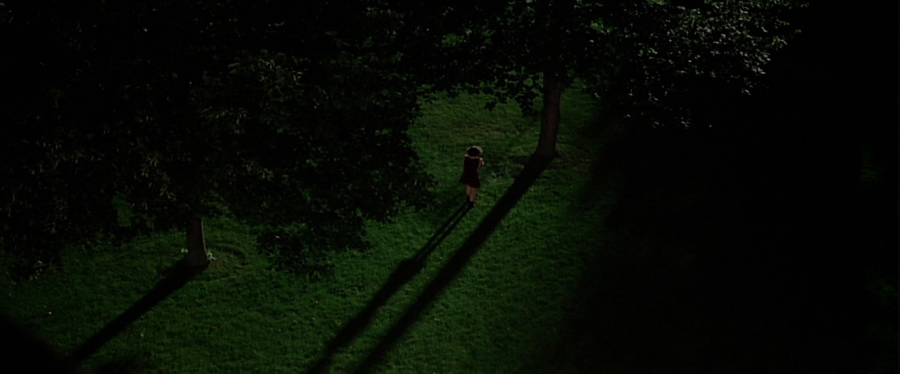 charmed-online-dot-net_EmbraceOfTheVampire4217.jpg