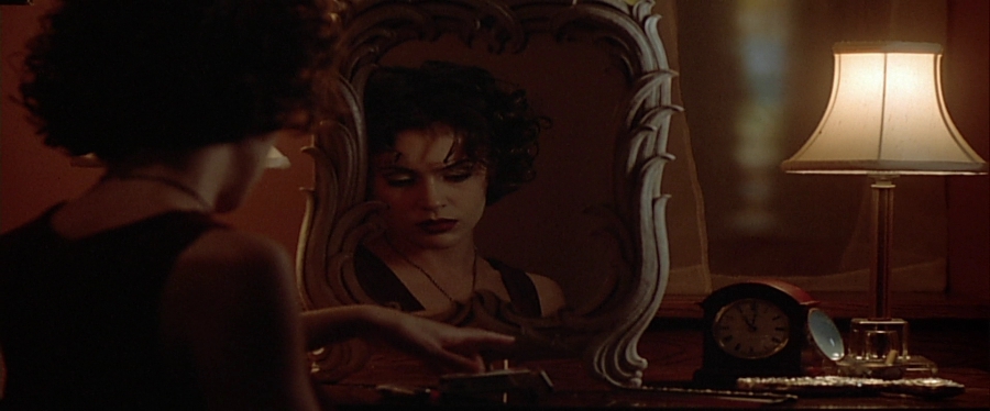 charmed-online-dot-net_EmbraceOfTheVampire4384.jpg