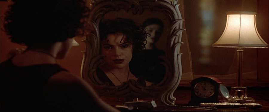 charmed-online-dot-net_EmbraceOfTheVampire4397.jpg