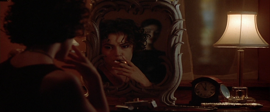 charmed-online-dot-net_EmbraceOfTheVampire4403.jpg