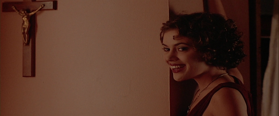 charmed-online-dot-net_EmbraceOfTheVampire4500.jpg