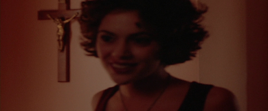 charmed-online-dot-net_EmbraceOfTheVampire4503.jpg