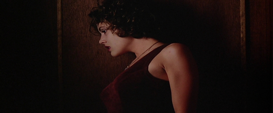 charmed-online-dot-net_EmbraceOfTheVampire4596.jpg