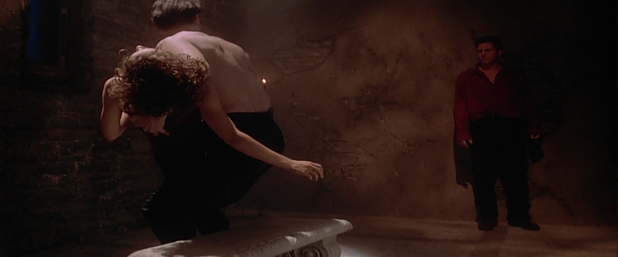 charmed-online-dot-net_EmbraceOfTheVampire4901.jpg