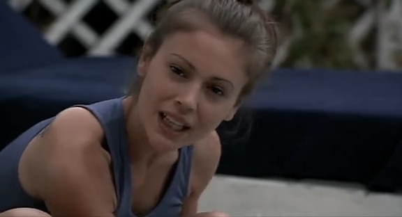 Charmed-Online_dot_nl-HugoPool1213.jpg