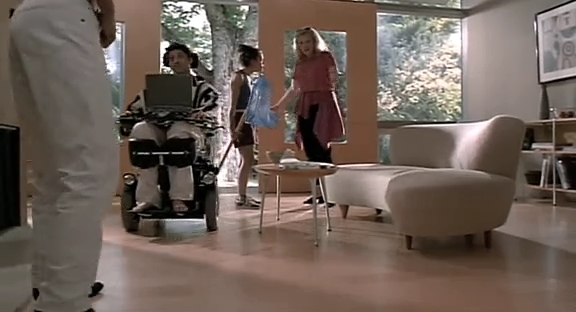 Charmed-Online_dot_nl-HugoPool1507.jpg